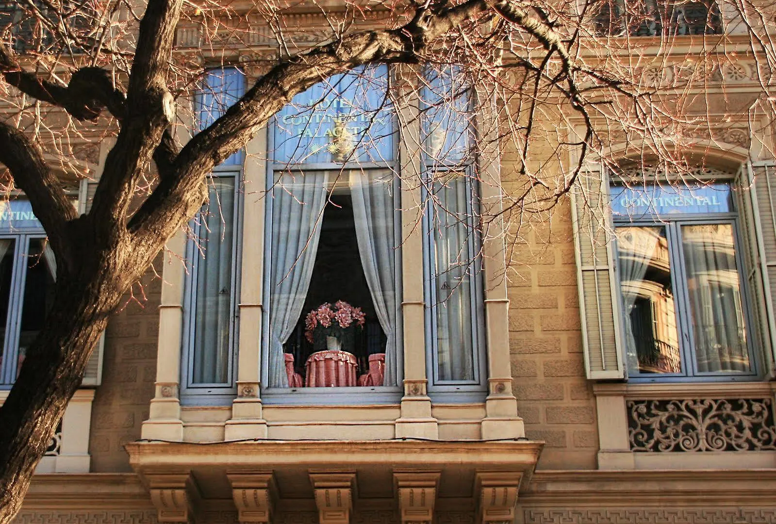 ***  Hotel Continental Palacete Barselona İspanya